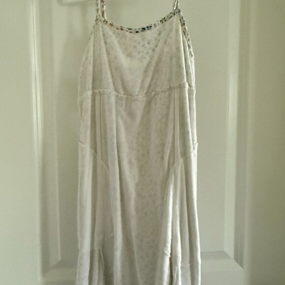 Abercrombie Kids Fit & Flare Dress White Floral - Size 7-8 - Preloved - Picture 10 of 10